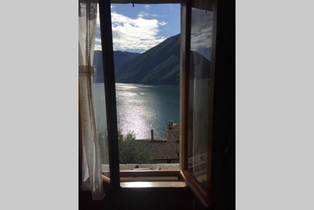 Nel Set Di Piccolo Mondo Antico Villa Viola Valsolda Luaran gambar