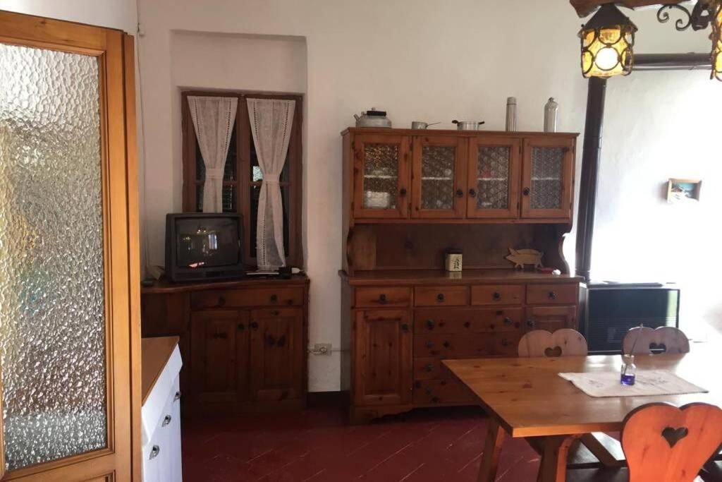 Nel Set Di Piccolo Mondo Antico Villa Viola Valsolda Luaran gambar