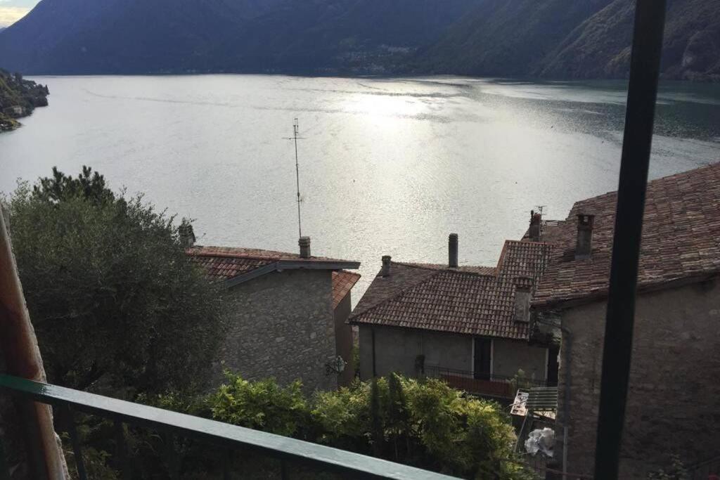 Nel Set Di Piccolo Mondo Antico Villa Viola Valsolda Luaran gambar