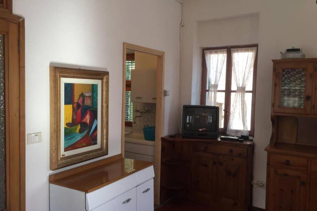 Nel Set Di Piccolo Mondo Antico Villa Viola Valsolda Luaran gambar