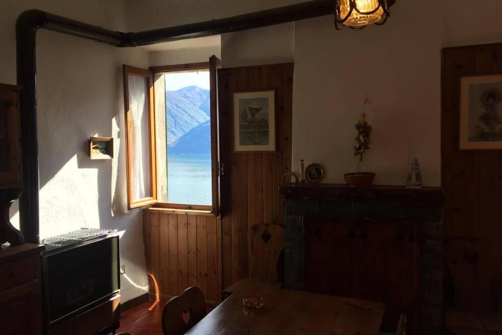 Nel Set Di Piccolo Mondo Antico Villa Viola Valsolda Luaran gambar